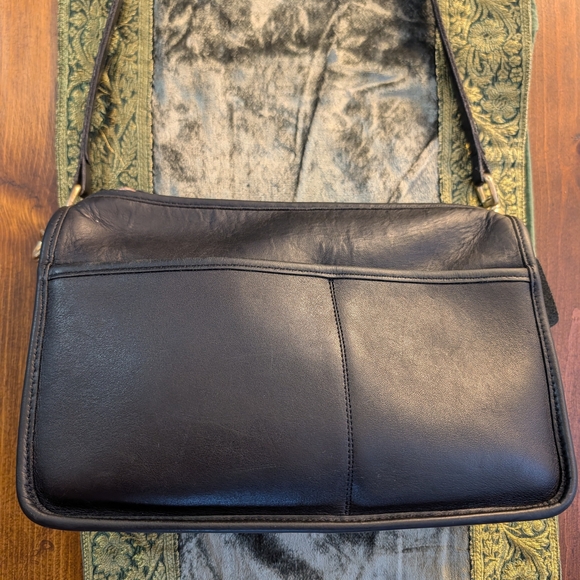 Vintage COACH Companion Bag Style #9300 Pre 1994 classic  - Picture 2 of 8